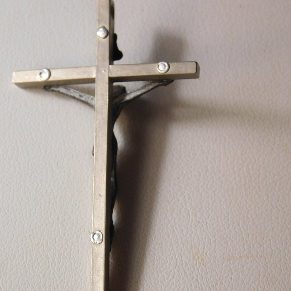 Crucifix Cross Pendants Lot of Two Vintage - Picture 5 of 5